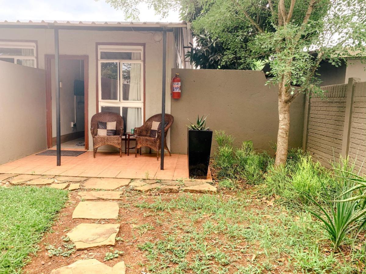 Biweda Nguni Lodge Mkuze Exterior photo